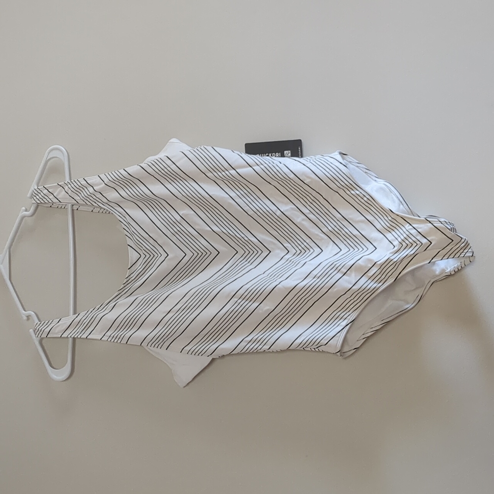 Athleta Women One Piece Swimsuit Size 38D/DD
